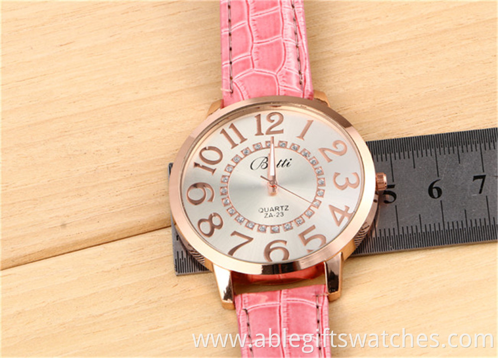leather quarzt watch